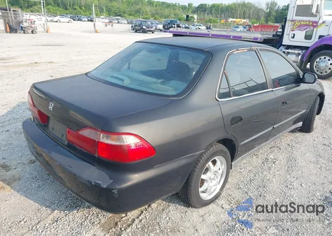 1999 Honda Accord Lx z USA, uszkodzony, nr VIN 1HGCG5641XA008694
